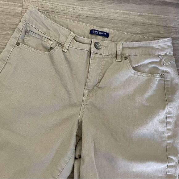 Bandolino Brady tan cropped pants size 8 - Picture 4 of 9